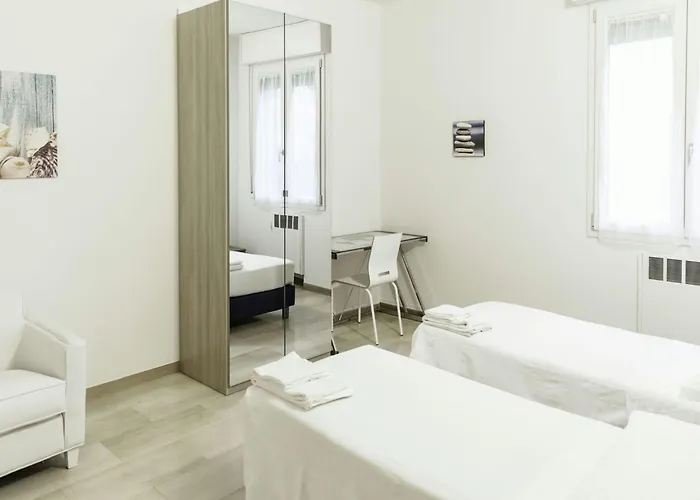 Auf Dem Messegelaende 14- In Der Naehe Des Zentrums Und Gegenueber Dem Messegelaend By Interhome Apartman Bologna